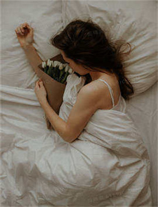 《白鲸记2010版-正阳门下电视剧全部》