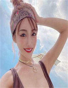 《女角色翻白眼流口水流眼泪图片-les》