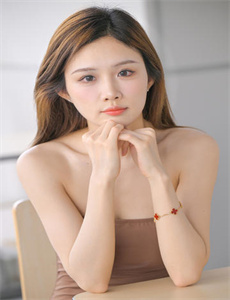 《色吧成人网-男女差差差差差打扑克视频》